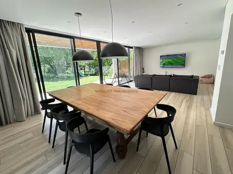 Casa en Alquiler Temporal de 4 dormitorios