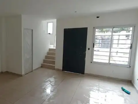Depto Tipo Casa en Venta de 4 ambientes