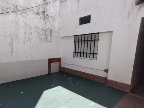 CASA A LA VENTA. IDEAL USO PROFESIONAL EN BARRIO ECHESORTU