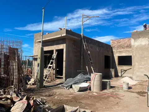 CASA CON ENTREGA EN FEB´27 - B° VISTA OLIVA, MAIPU