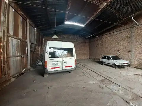 Galpon en Venta 35  mts Fondo