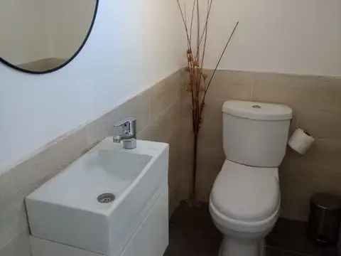 Casa en Venta con 4 cocheras
