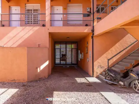 Cochera en venta B. Pacífico- Tucuman 1200