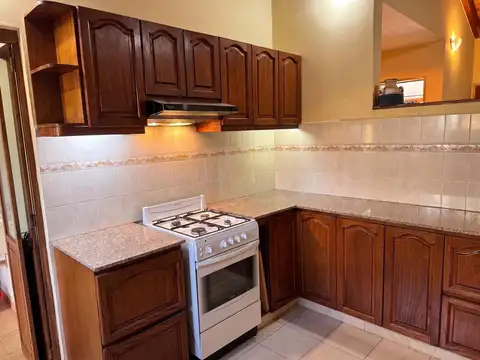 Casa en Venta con 3 cocheras