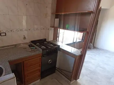 DEPARTAMENTO 2 AMBIENTES C/ESP. COCHERA