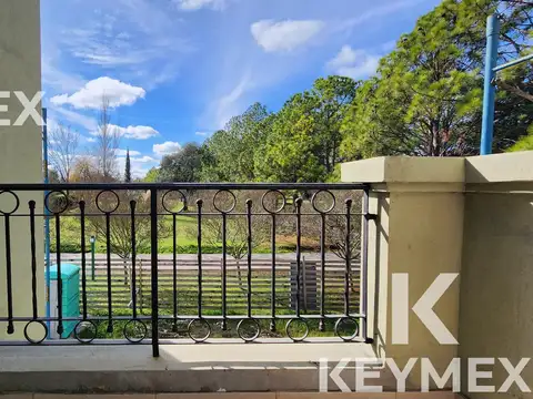VENTA CASA DE 4 DORMITORIOS EN MIRALAGOS