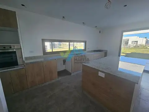 Casa en Venta en Pilar Del Este, USD 210.000