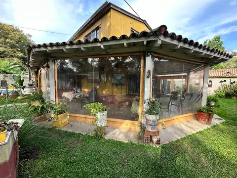Casa en Venta con 1 cochera