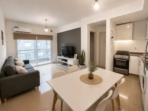 VENTA DE DEPARTAMENTO 2 AMBIENTES C/COCHERA Y SUM EN CASEROS