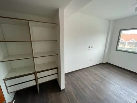 DEPARTAMENTO 2 AMBIENTE EN ALQUILER (POSEE 2 BAÑOS)