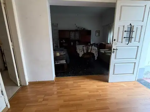 Casa 6 ambientes con 3 baños