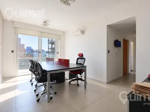 69,48 m2 Venta piso  3 ambientes Villa Luro, frente  con Balcon  y Cochera