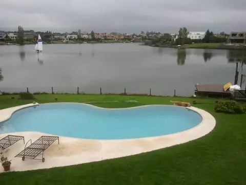 Casa  en Venta  en Santa Barbara, Tigre, G.B.A. Zona Norte