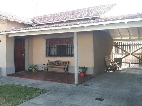 IMPECABLE CHALET 4 AMBIENTES