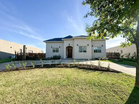 Casa en Venta en El Cantón - Barrio Islas, USD 225.000