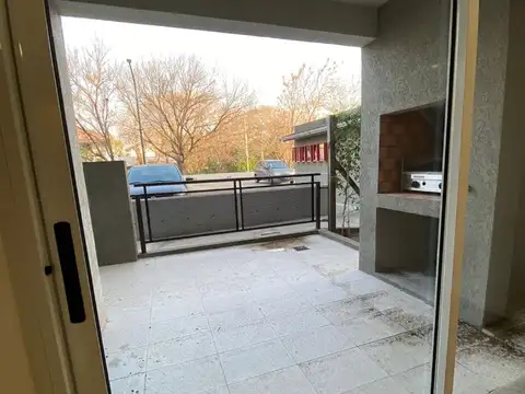 OLIDEN 1100, Piso PB