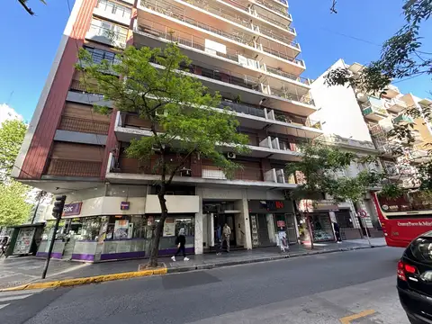 Departamento de cuatro ambientes muy luminoso !