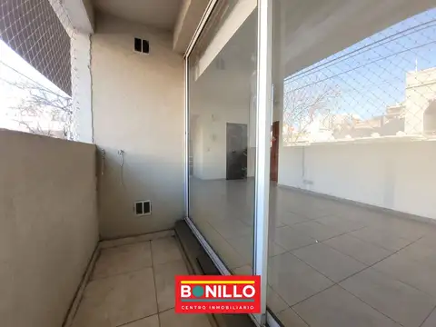 Departamento en Alquiler en Villa Pueyrredon, $ 550.000