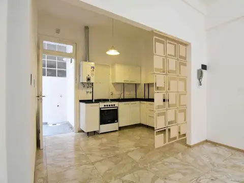 Depto Tipo Casa en Venta en Almagro, USD 135.000