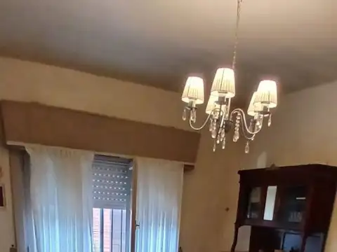 Impecable PH tipo casa 3 Amb. a nuevo y en excelente zona de Lanús Este!