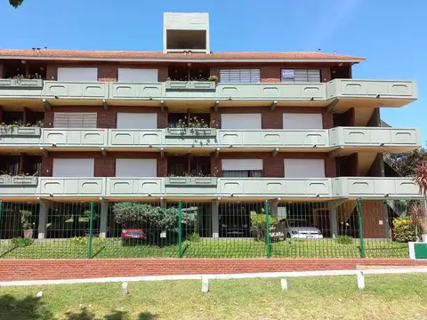 Departamento - Venta - Villa Gesell - 3 Ambientes - Cochera Semi Cubierta