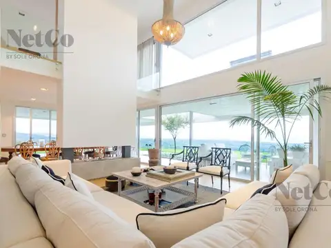 Casa en venta en barrio Los Zarzos, San Lorenzo