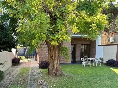 Casa en Venta en Berazategui, USD 135.000