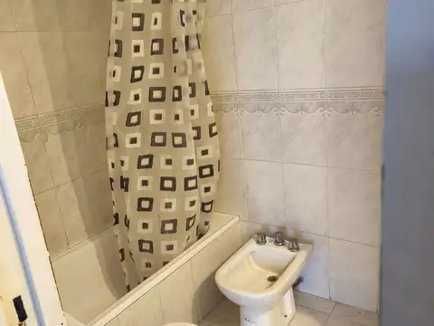 Departamento en Alquiler en Flores, $ 650.000