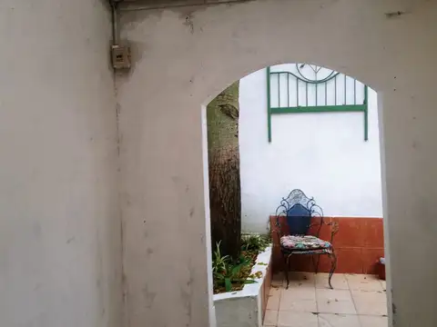 Casa 12 ambientes con 4 baños