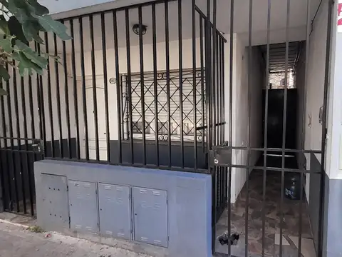 Depto Tipo Casa en Alquiler de 2 dormitorios