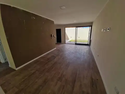 Depto Tipo Casa en Venta de 2 ambientes