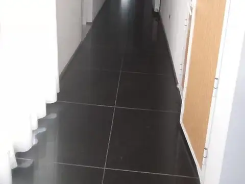 Casa 8 ambientes con 2 baños