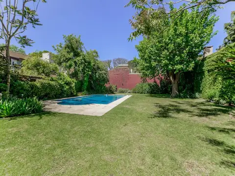 Casa 6 ambientes con 3 baños