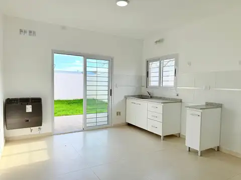 Departamento Dúplex  3 ambientes en venta en lujan Planta Baja con Patio y Cochera apto credito