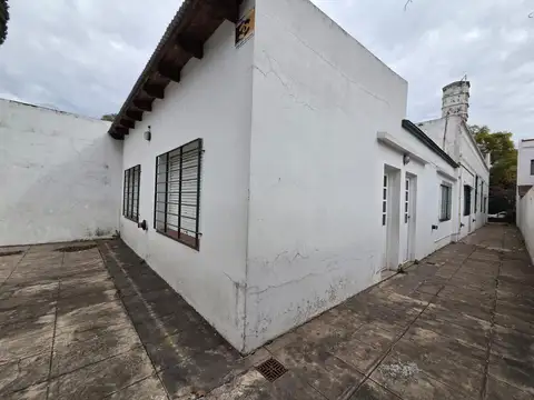 Oficina 6 ambientes con 2 baños