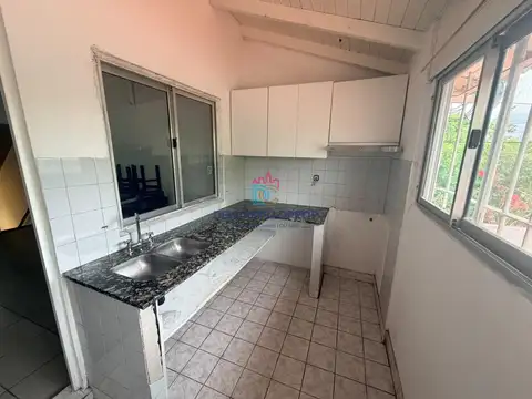 Depto Tipo Casa en Alquiler de 1 dormitorio