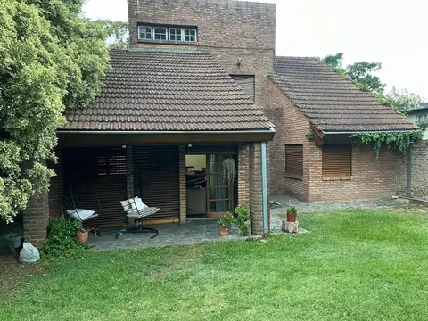 Excelente Casa En Alquiler En Bella Vista