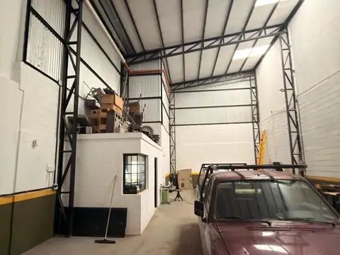 A estrenar, Galpon 110M2, en venta - Union 2600, Rosario
