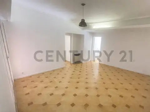 Departamento en Venta 3 ambientes con 2 patios y parrilla, Saavedra.