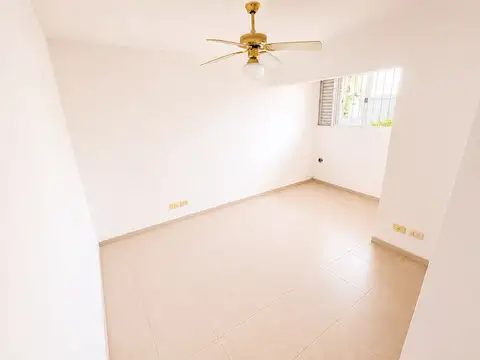 Duplex de dos dormitorios en alquiler en city bell