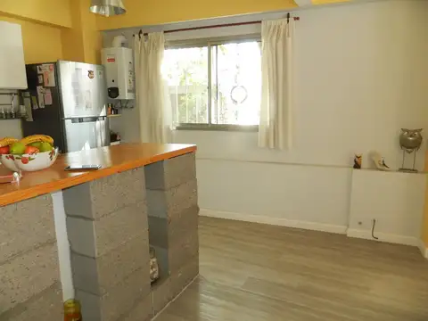 Departamento 4 ambientes con 2 baños