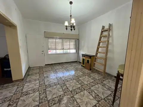 Depto Tipo Casa en Alquiler 50 años