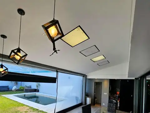 Casa en Venta en Villa Ballester, USD 360.000