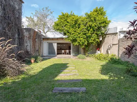 VENTA CASA 2 DORMITORIOS CON QUINCHO Y COCHERA