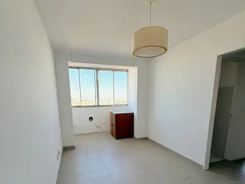 DEPTO. 3 AMB. MUY LUMINOSO C/ BALCON