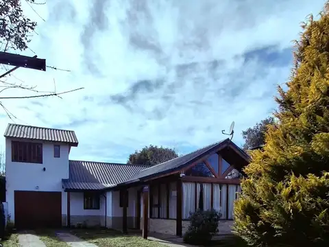 Casa en venta  + monoambiente en San Martin de los Andes