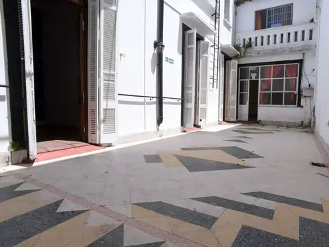 VENTA  Casa apta comercial en Barracas