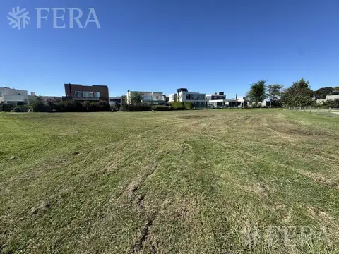 Terreno en Venta 25  mts Fondo