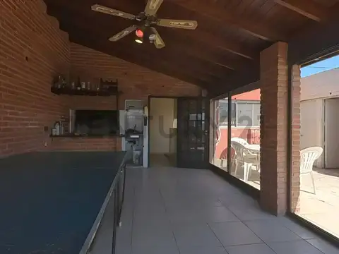 enrique fermi 1400, Piso 0