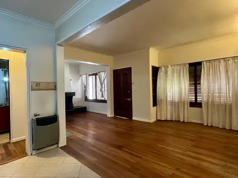 Casa 4 ambientes con 3 baños